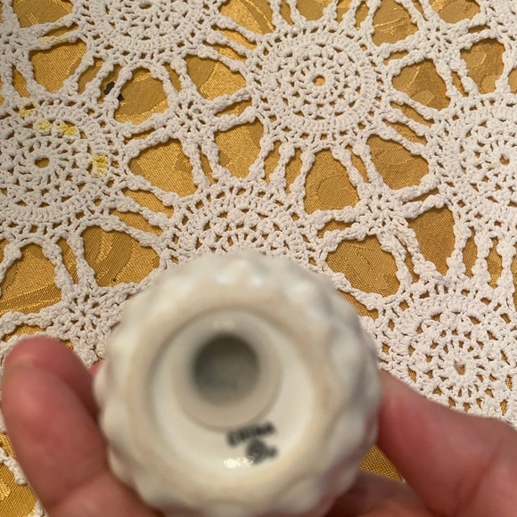 Salt shaker - Picture 3 of 3